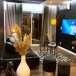 Appartement Vue Port Et Acces Direct Mer, Centre Ville De La Grande Motte Pres De Montpellier